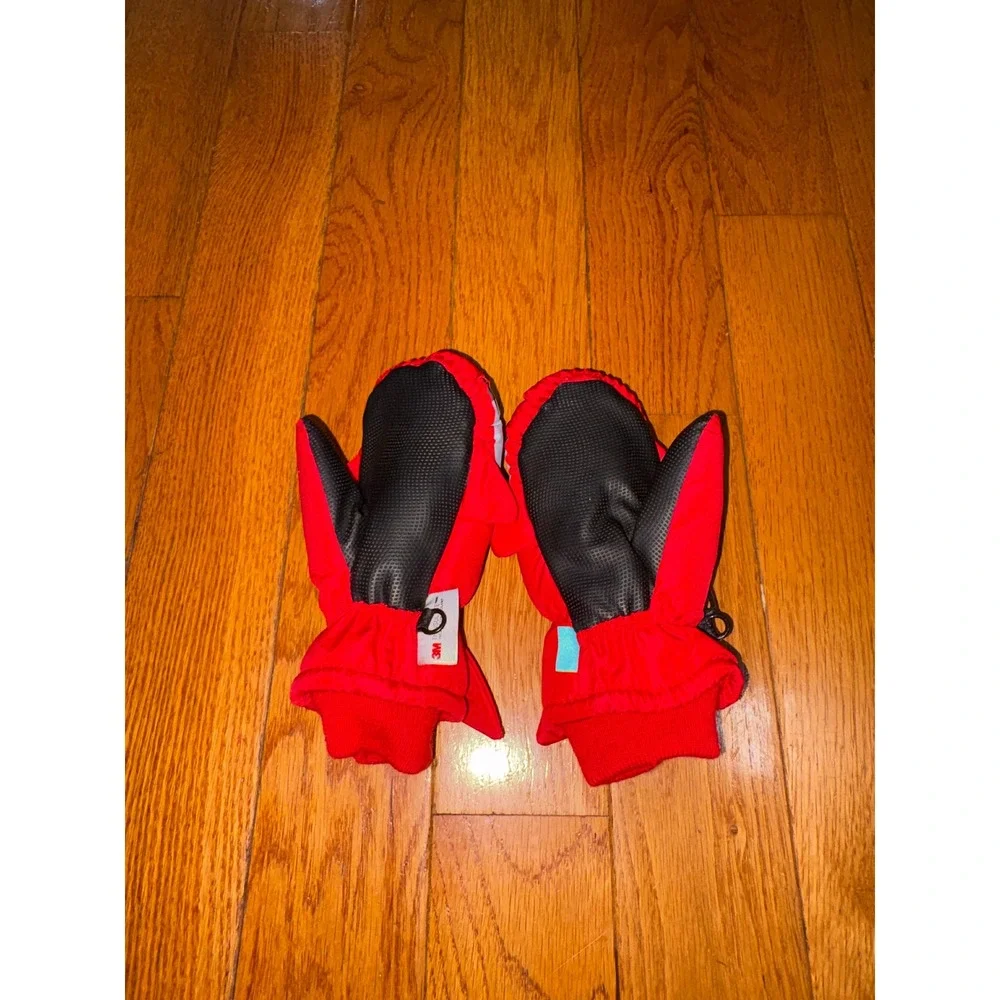 3M Thinsulate Kids Red Shark‎ Winter Mittens Size 4-6T Insulated Snow Gloves